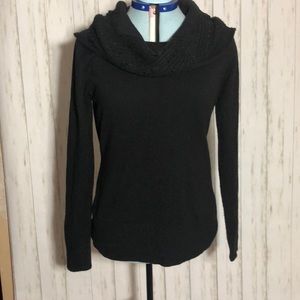 ❤️New York & Company Cowl neck sweater Size M